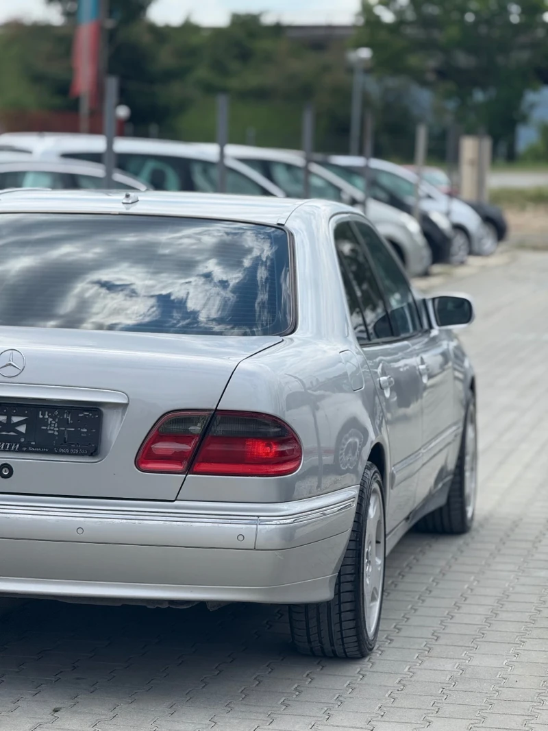 Mercedes-Benz E 320 Нов внос* Перфектна* Напълно обслужена* Топ* , снимка 7 - Автомобили и джипове - 50465942