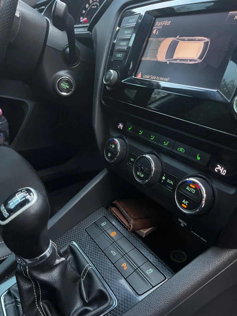 Skoda Octavia 2.0 VRS, снимка 12 - Автомобили и джипове - 51915614