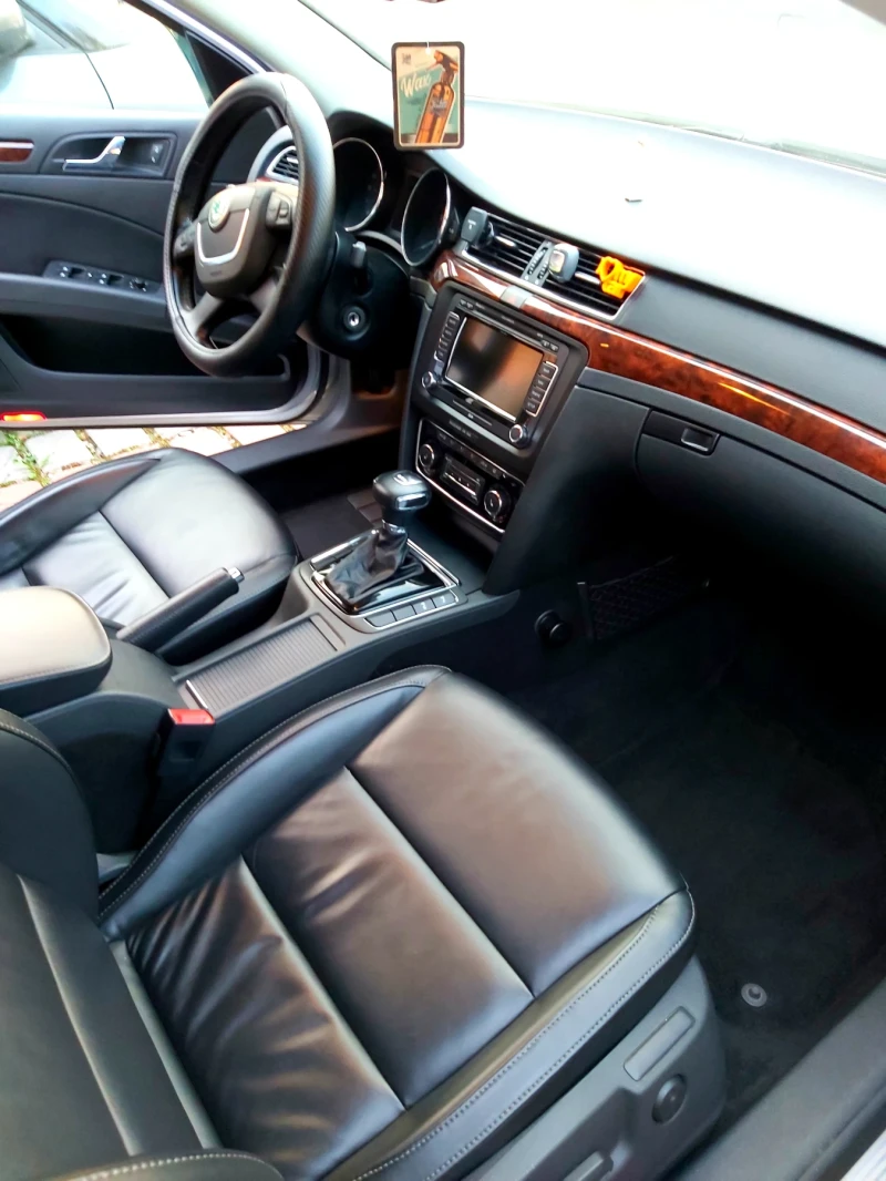 Skoda Superb Skoda Superb 2.0TDI 125KW DSG, снимка 5 - Автомобили и джипове - 52005721