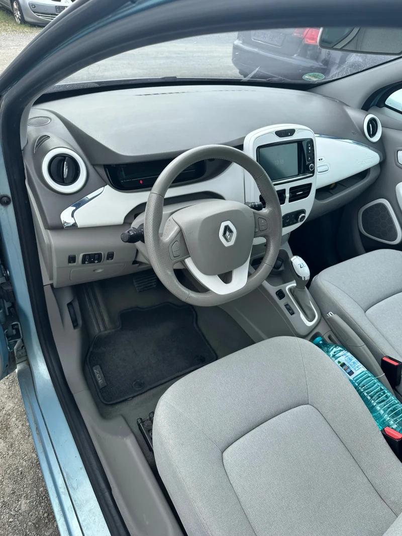 Renault Zoe 22kwh, снимка 7 - Автомобили и джипове - 52335996