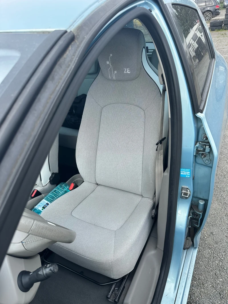 Renault Zoe 22kwh, снимка 5 - Автомобили и джипове - 52335996