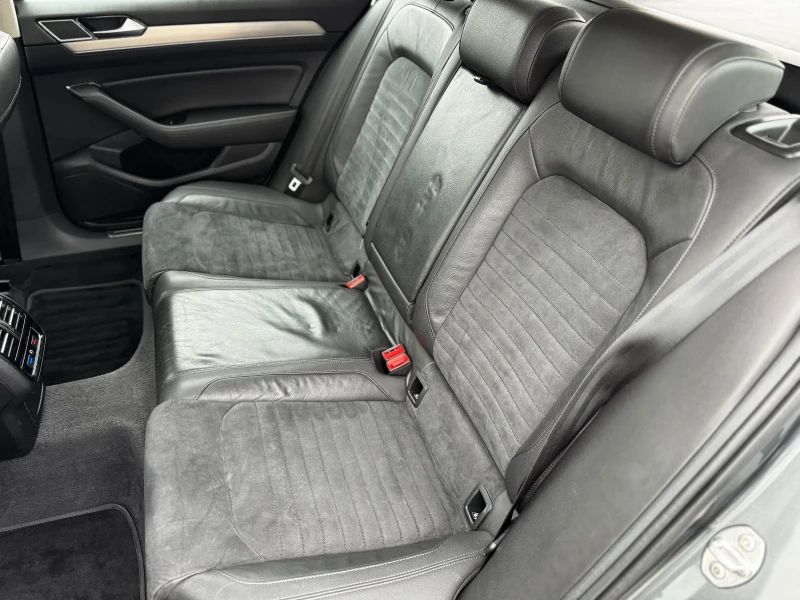 VW Passat 2.0TDI HIGHLINE, снимка 15 - Автомобили и джипове - 52790337