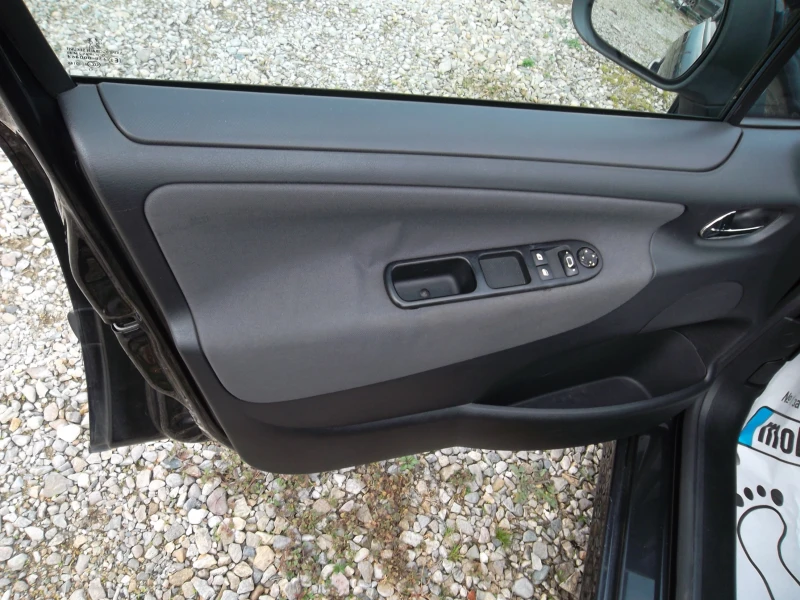 Peugeot 207 1.6 HDI-90 ks PANORAMA, снимка 5 - Автомобили и джипове - 53284042