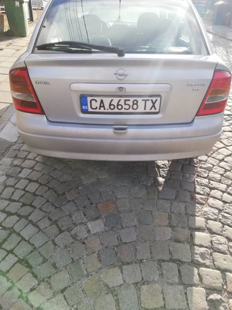 Opel Astra 1.7, снимка 4 - Автомобили и джипове - 53447241
