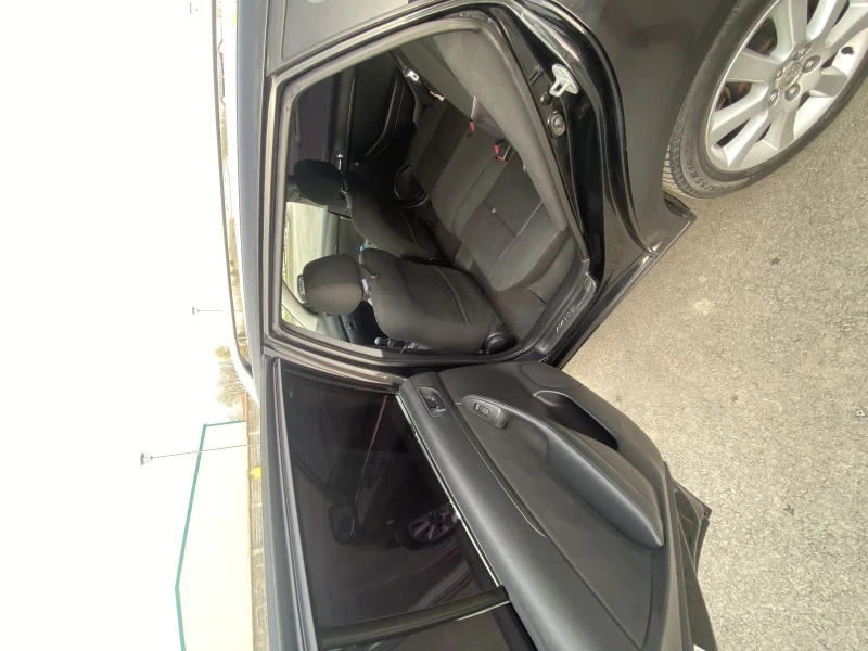 Toyota Avensis 2.0 vvti, снимка 10 - Автомобили и джипове - 53452694