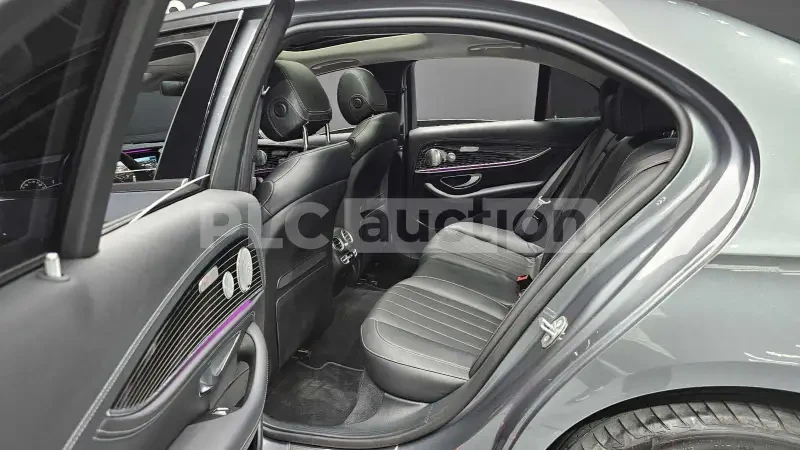 Mercedes-Benz E 400 4matic | HEAD-UP | 360 | ВЪЗДУХ | ОБДУХ | BURMESTE, снимка 10 - Автомобили и джипове - 54235404