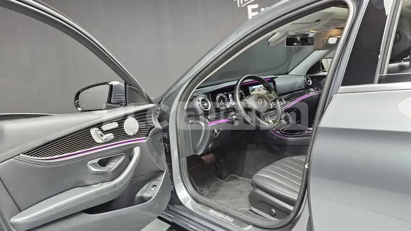 Mercedes-Benz E 400 4matic | HEAD-UP | 360 | ВЪЗДУХ | ОБДУХ | BURMESTE, снимка 7 - Автомобили и джипове - 54235404