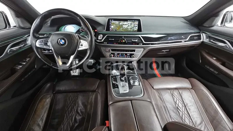 BMW 740 ОБДУХВАНЕ| HEAD-UP| TV| ВКЛ. ТЕХНОТЕСТ, снимка 2 - Автомобили и джипове - 54401013