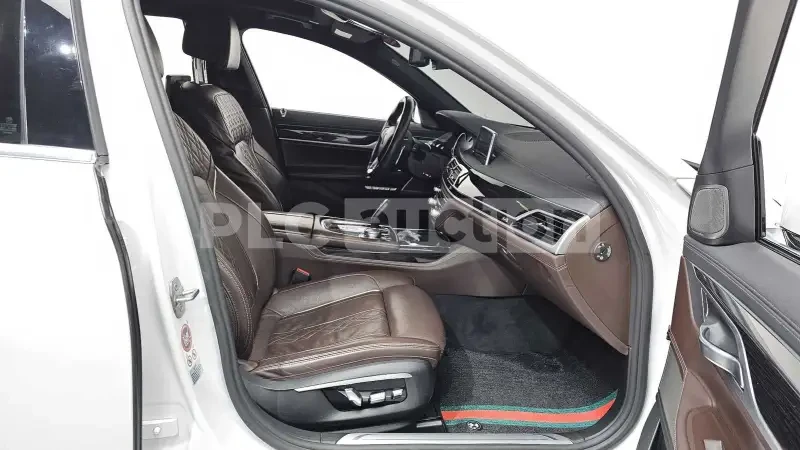 BMW 740 ОБДУХВАНЕ| HEAD-UP| TV| ВКЛ. ТЕХНОТЕСТ, снимка 9 - Автомобили и джипове - 54401013