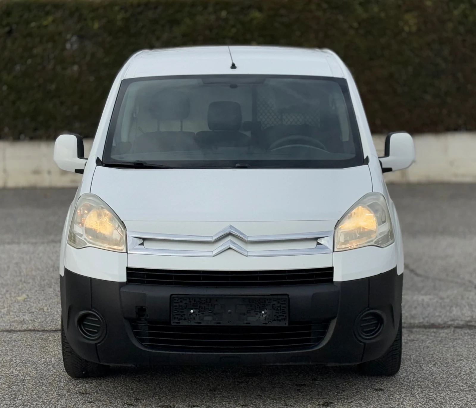 Citroen Berlingo 1.6HDi 90к.с * Хладилен* * Климатик*  - изображение 2