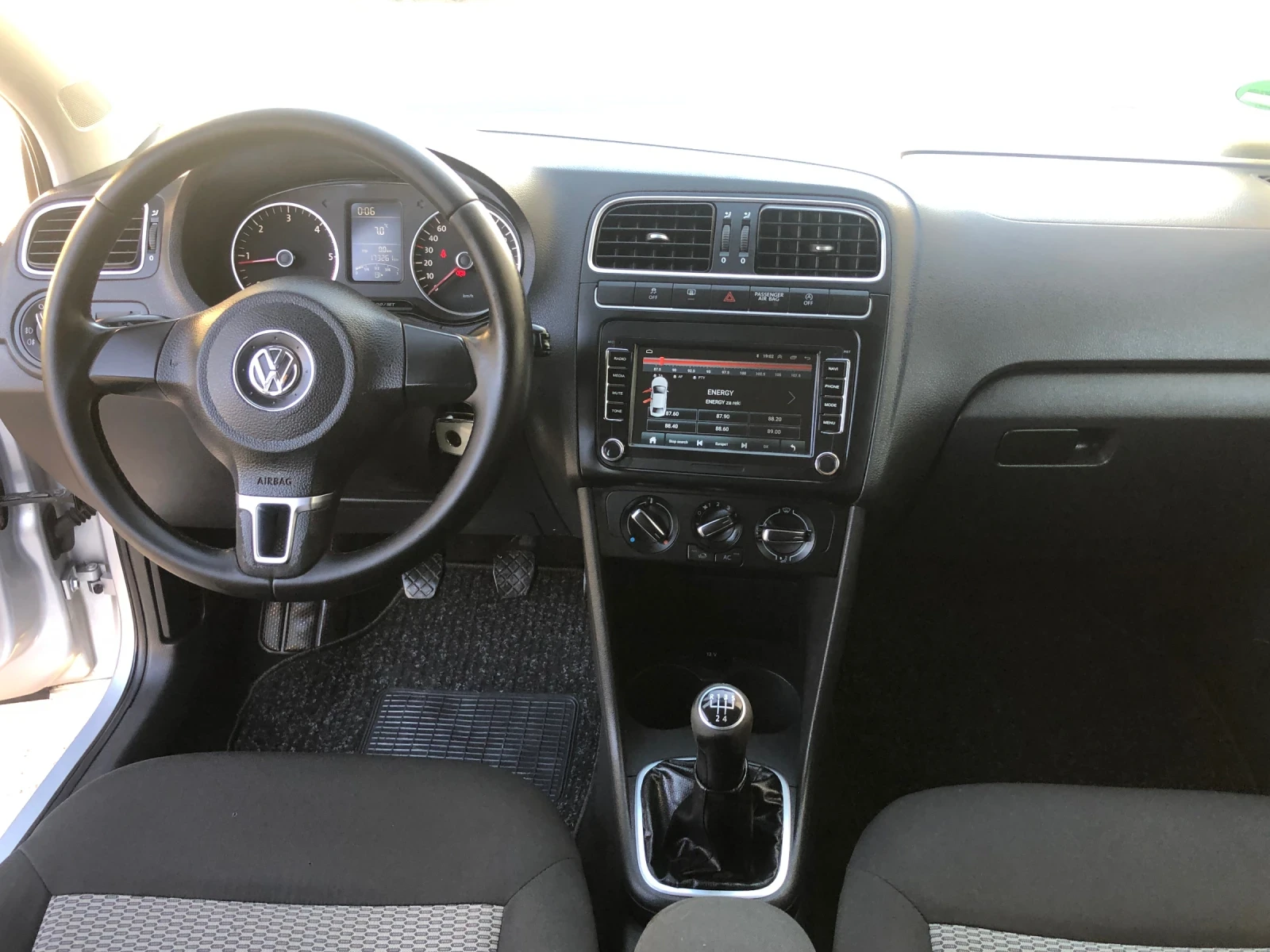 VW Polo 1.2TDI NAVI EURO 5 - изображение 10