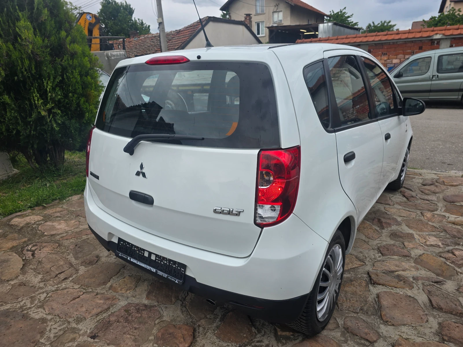Mitsubishi Colt 1.3i КЛИМА НОВИ ГУМИ ТОП СЪСТОЯНИЕ  - изображение 6