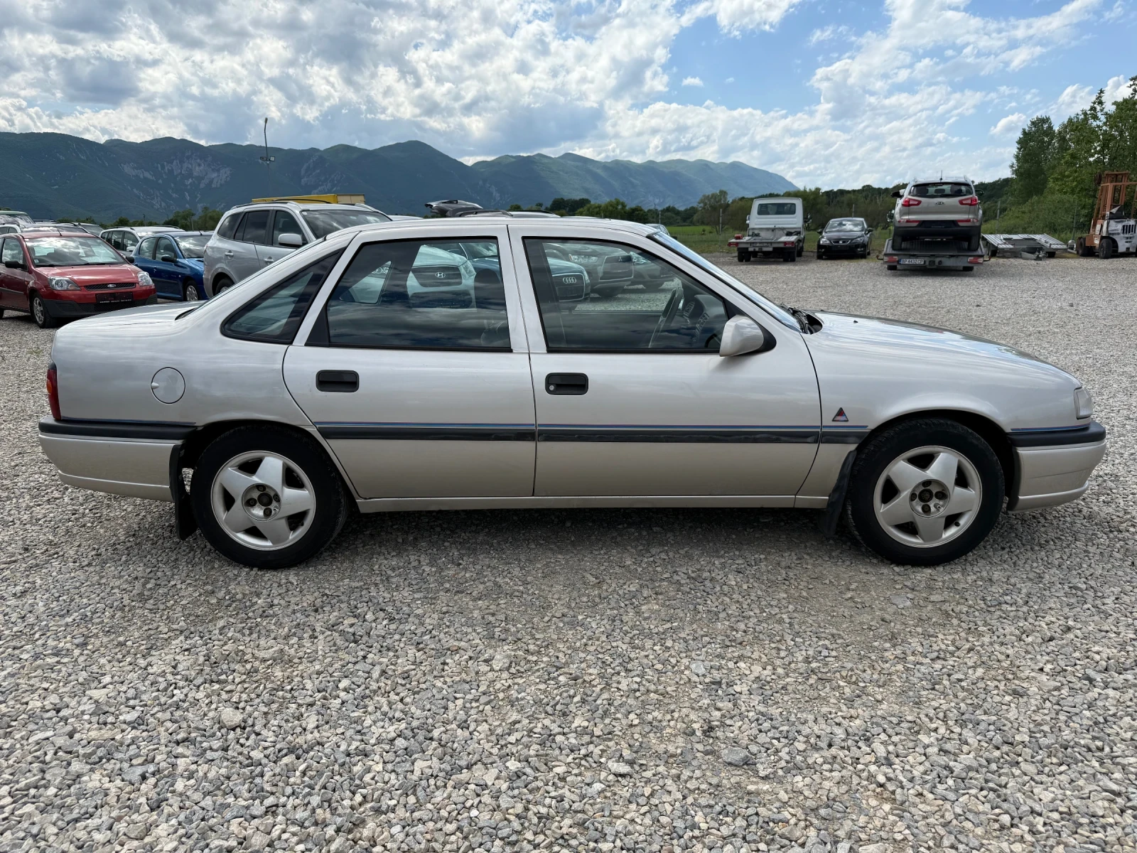 Opel Vectra 1.6i-75PS - изображение 4
