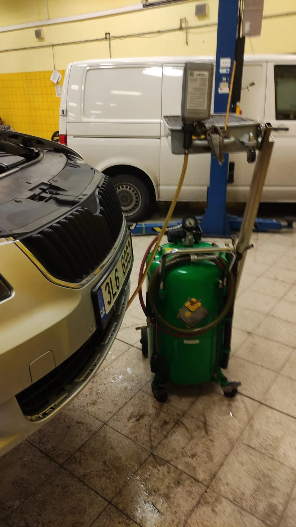 Skoda Superb Skoda Superb 2.0TDI 125KW DSG | Mobile.bg � ����������� 16