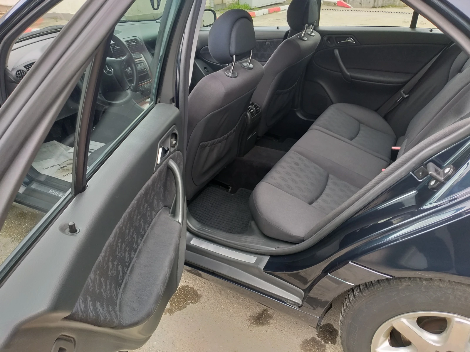 Mercedes-Benz C 220 2.2CDI Италия - изображение 8