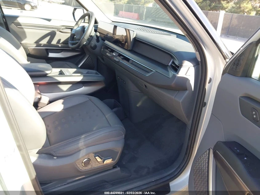 Kia EV9 Wind, снимка 5 - Автомобили и джипове - 54029537