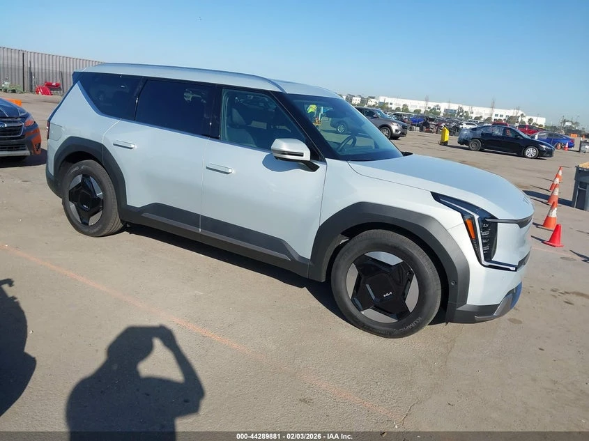 Kia EV9 Wind | Auto.bg — изображение 1