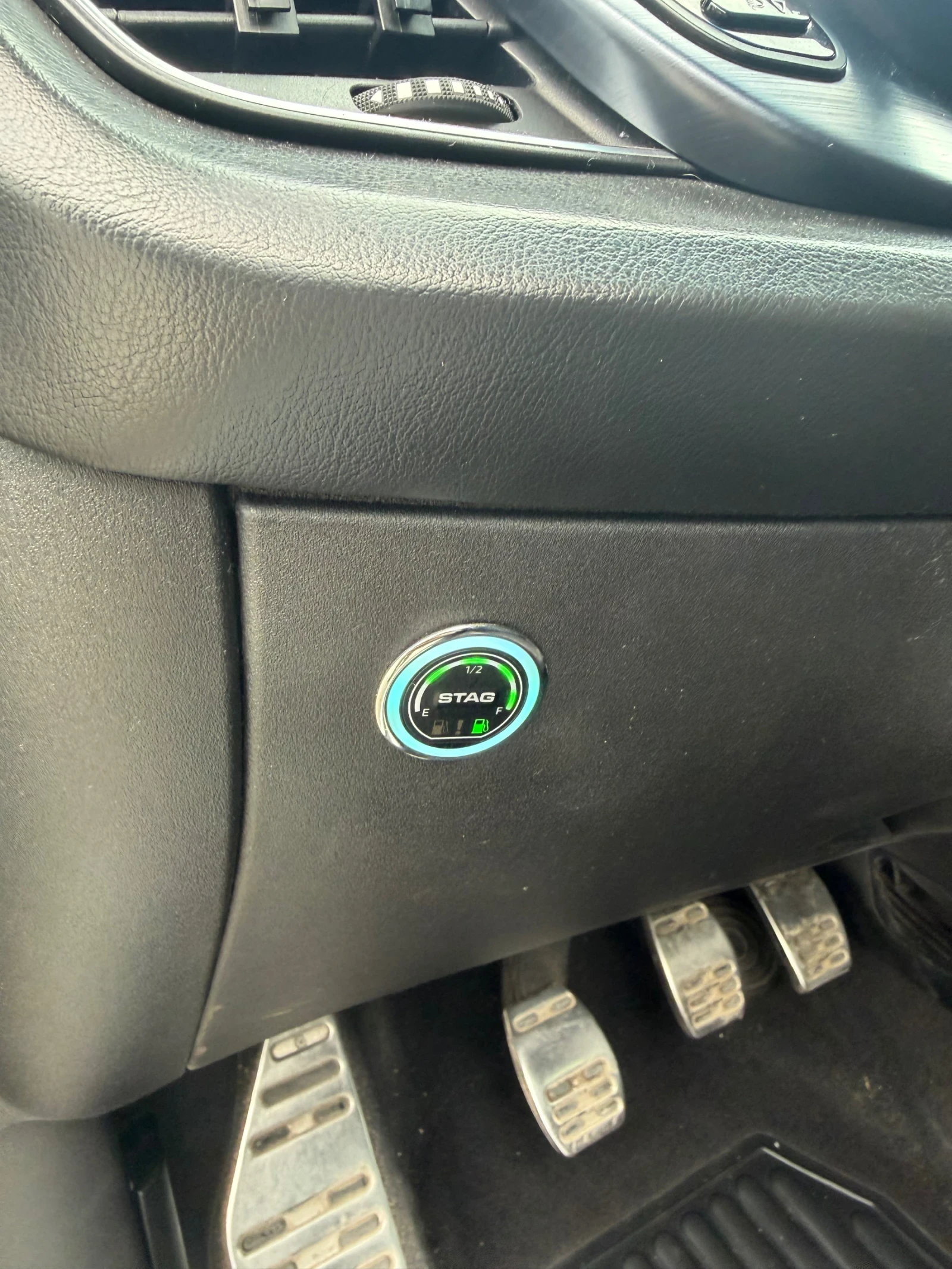 Alfa Romeo Giulietta 1.4 Turbo , снимка 17 - Автомобили и джипове - 54173773