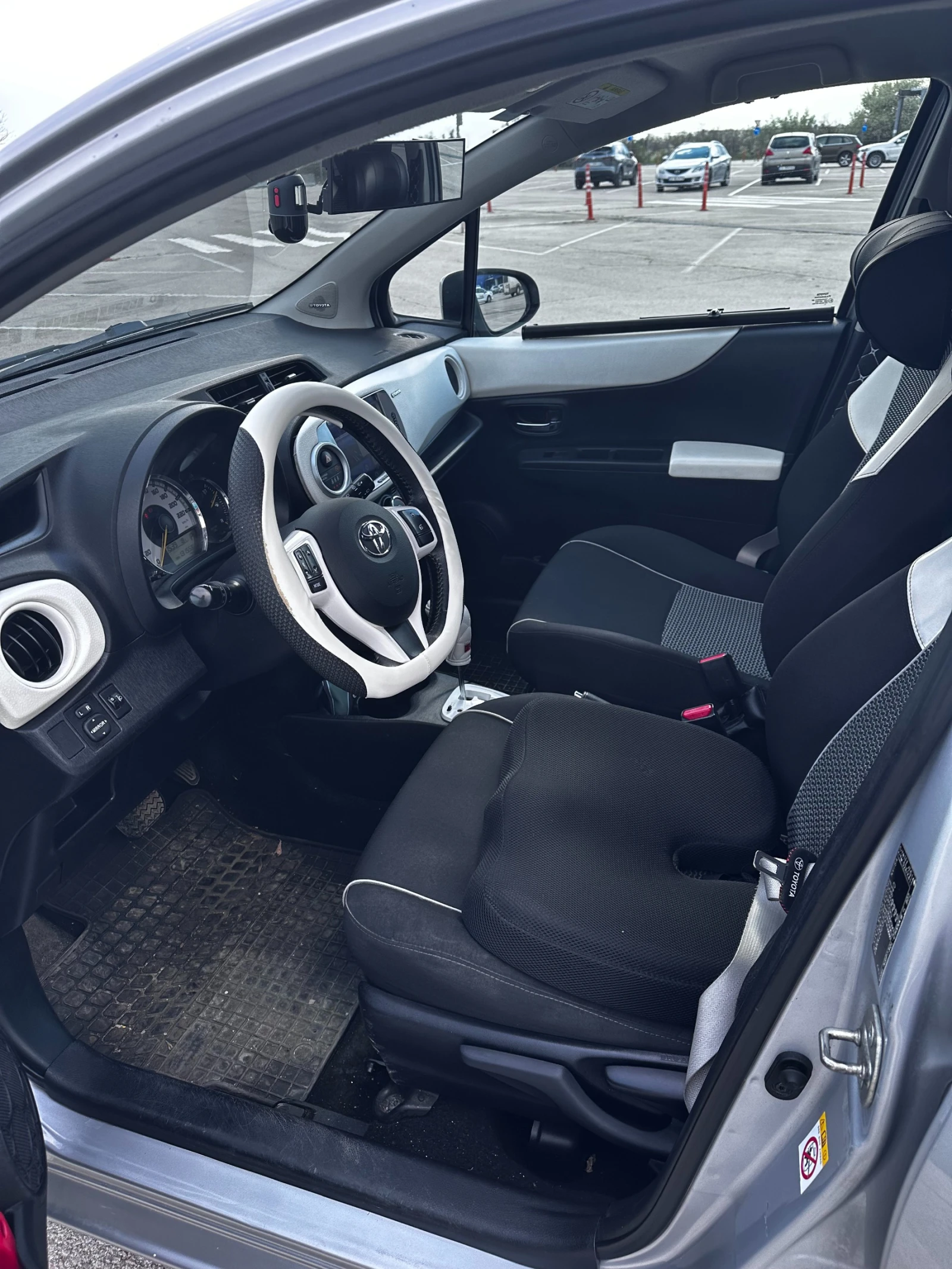 Toyota Yaris, снимка 7 - Автомобили и джипове - 54320992