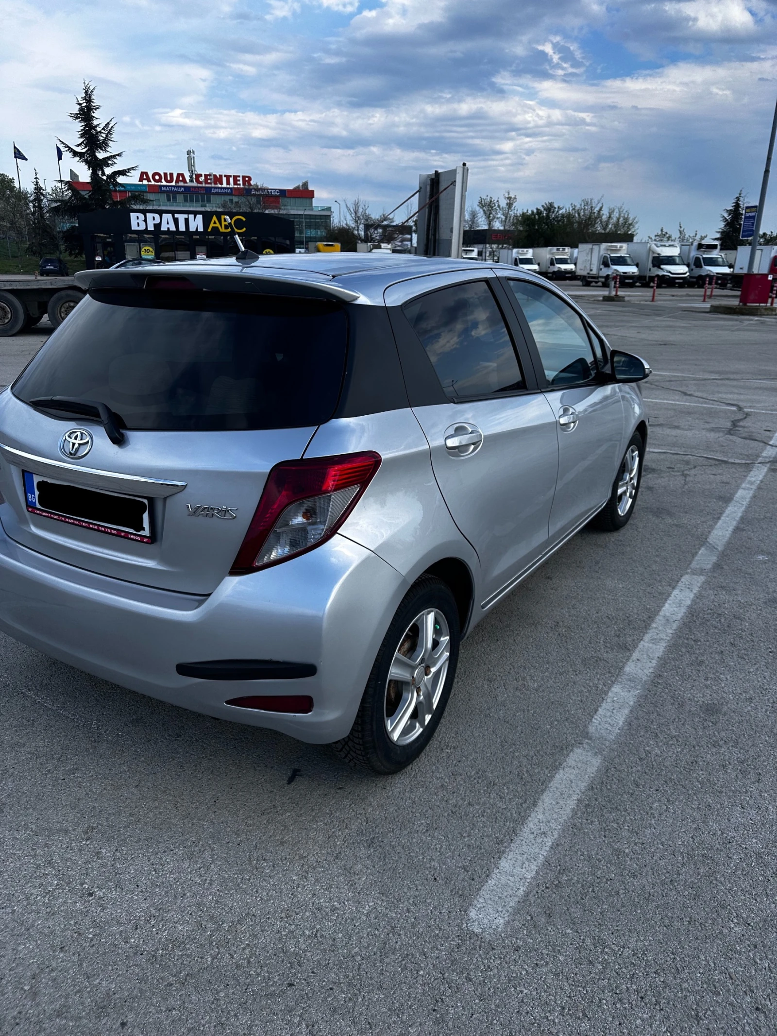 Toyota Yaris, снимка 6 - Автомобили и джипове - 54320992