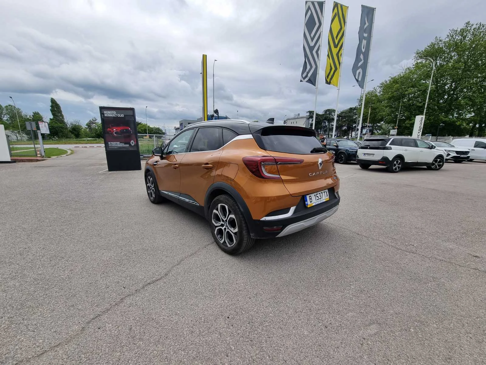 Renault Captur Plug-in хибрид 160, снимка 7 - Автомобили и джипове - 54746451