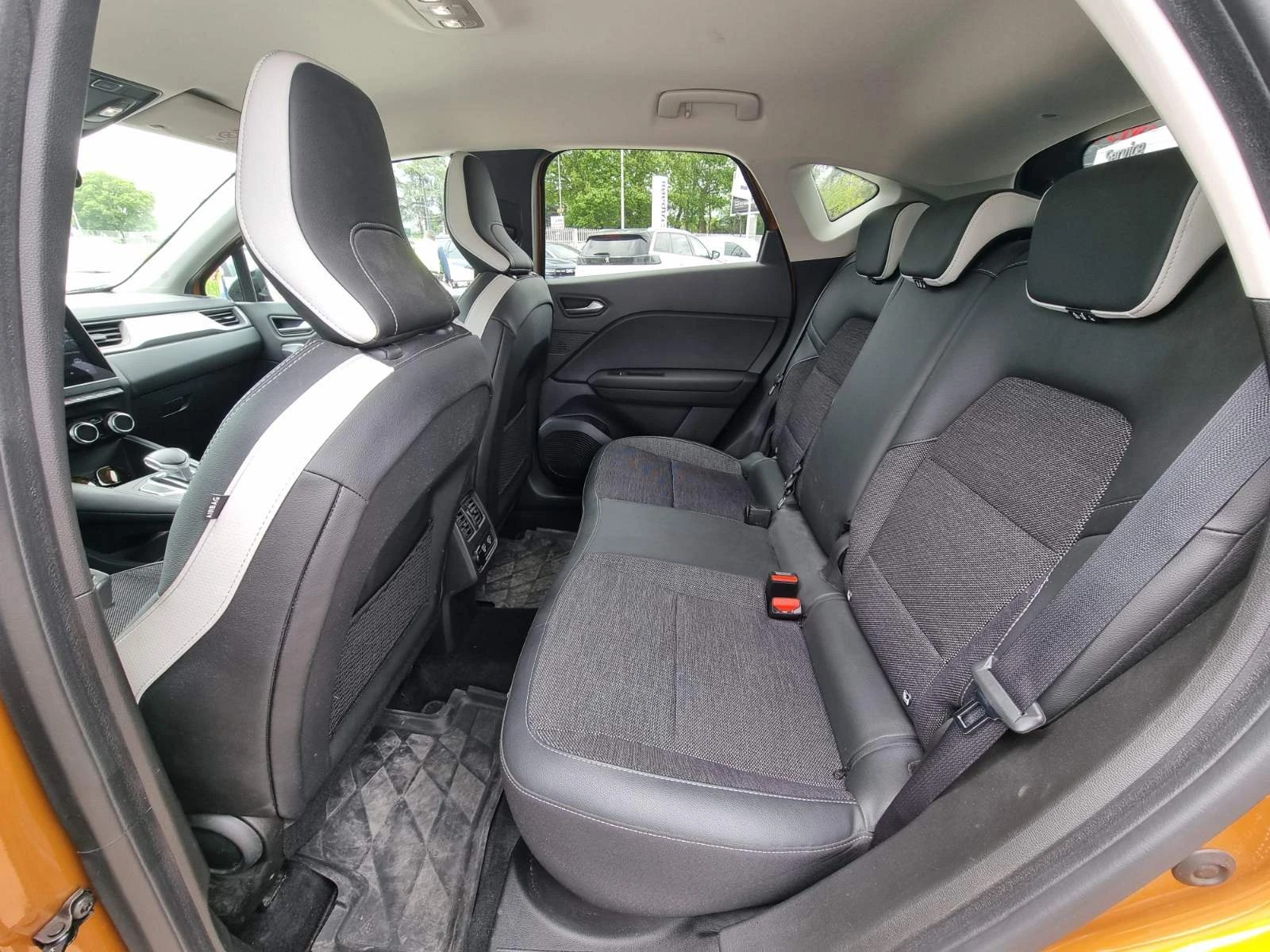 Renault Captur Plug-in хибрид 160, снимка 15 - Автомобили и джипове - 54746451