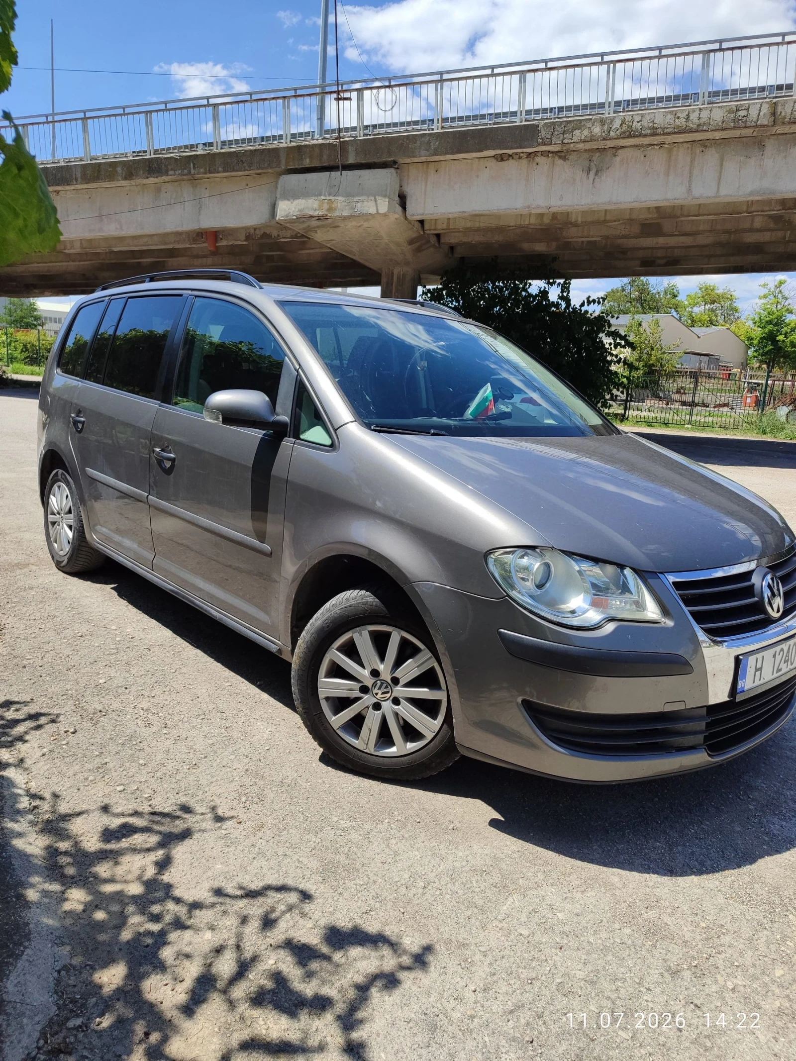 VW Touran TDI, снимка 2 - Автомобили и джипове - 55243636