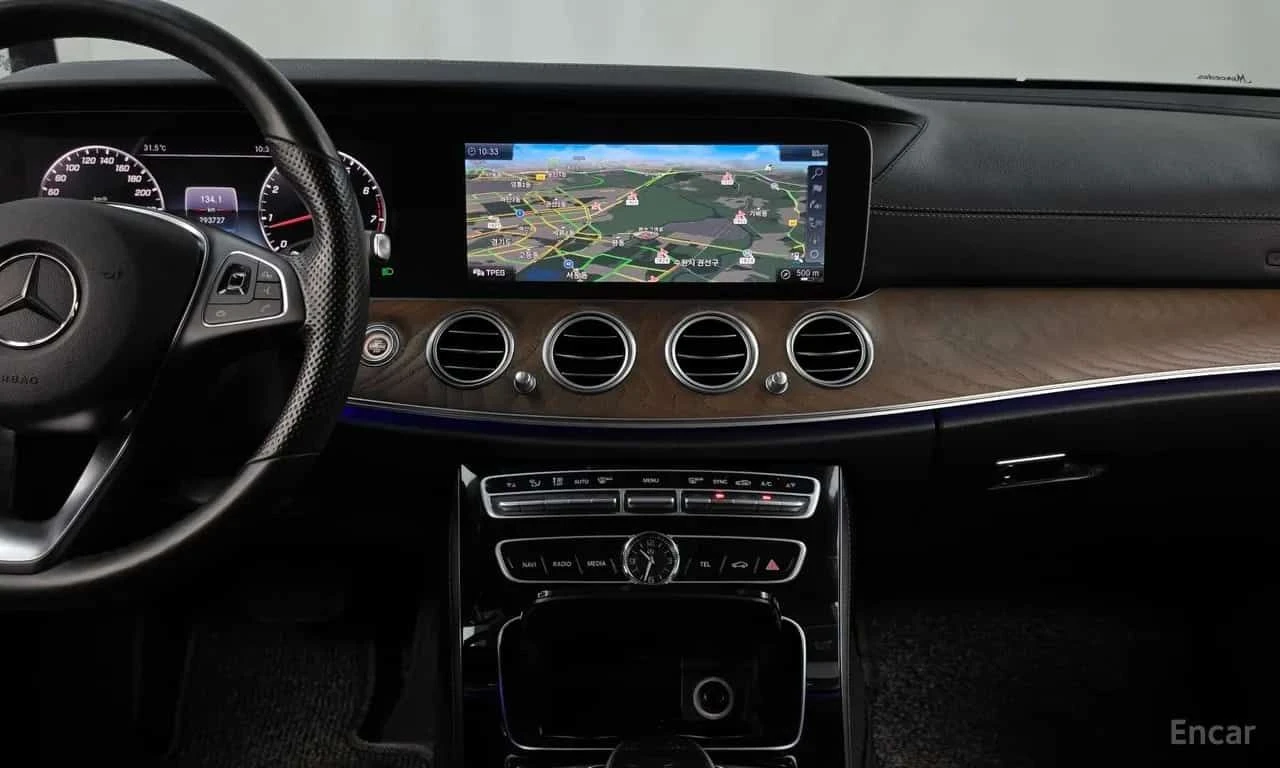 Mercedes-Benz E 300 * E300 Exclusive * ЦЕНА ДО БГ, снимка 14 - Автомобили и джипове - 55629877