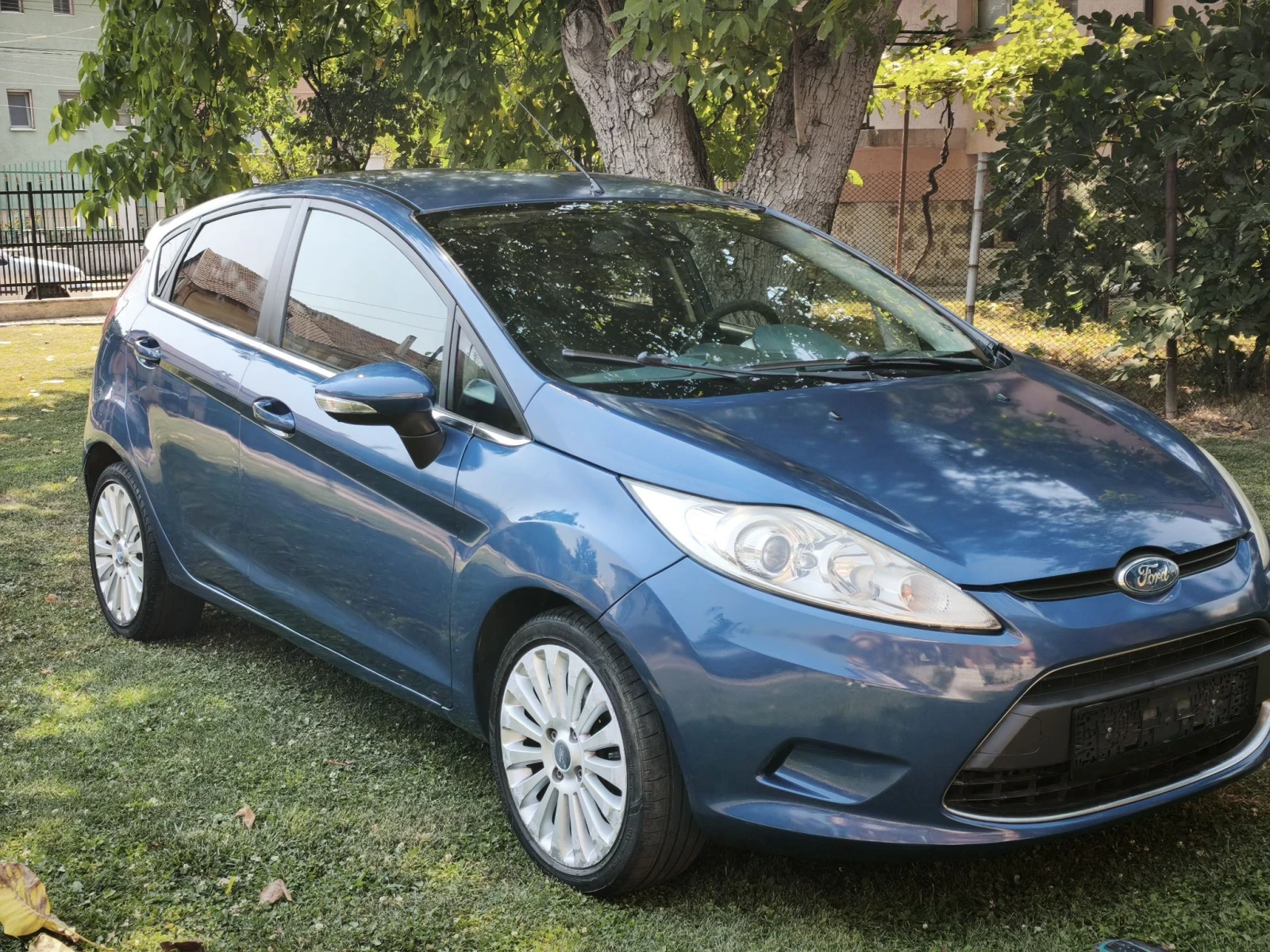 Ford Fiesta 1.6 TDCI, снимка 3 - Автомобили и джипове - 55706774