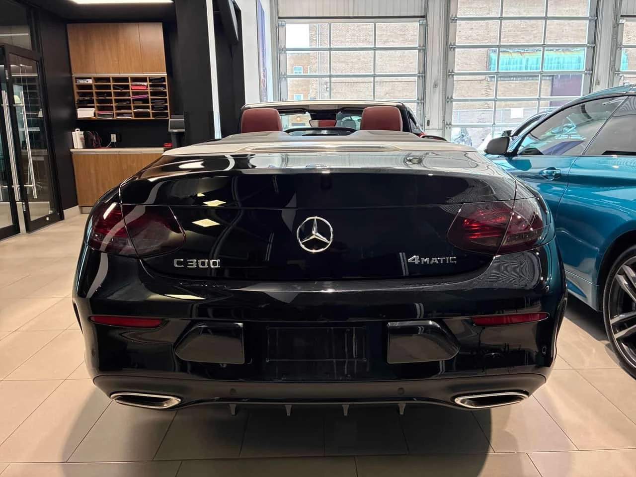Mercedes-Benz C 300 CARFAX, снимка 4 - Автомобили и джипове - 55749455