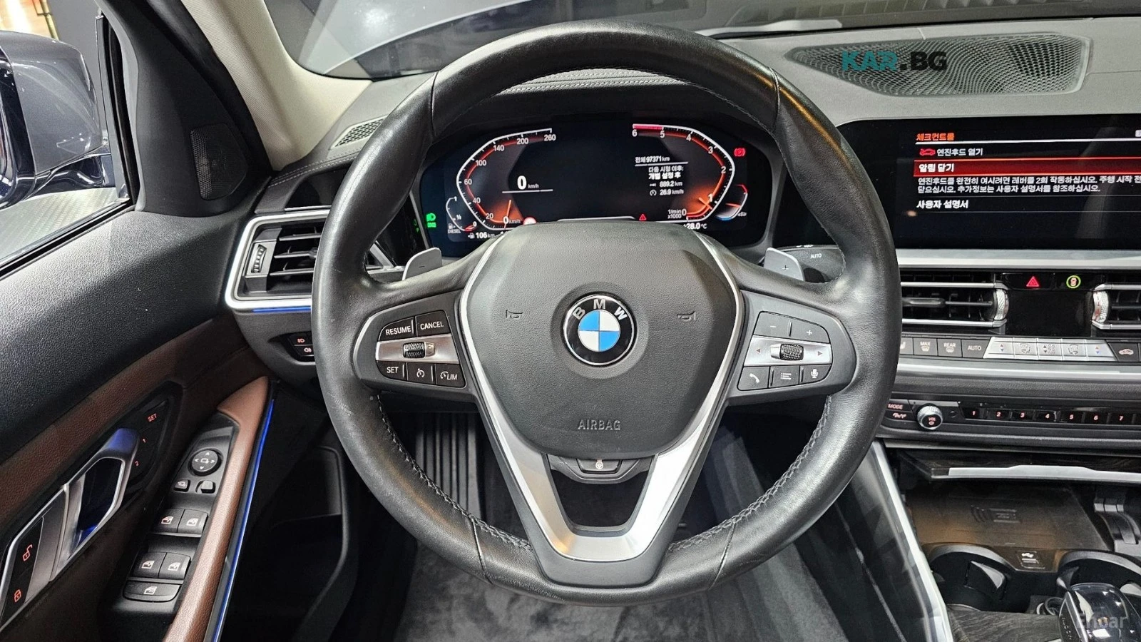 BMW 320 ПАМЕТ* КАМЕРА* HEADUP* ПАНО* 4 ПОДГРЕВА, снимка 12 - Автомобили и джипове - 55791300
