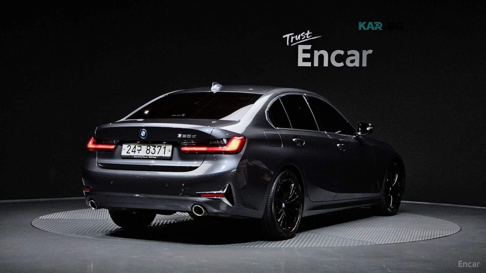 BMW 320 ПАМЕТ* КАМЕРА* HEADUP* ПАНО* 4 ПОДГРЕВА, снимка 2 - Автомобили и джипове - 55791300