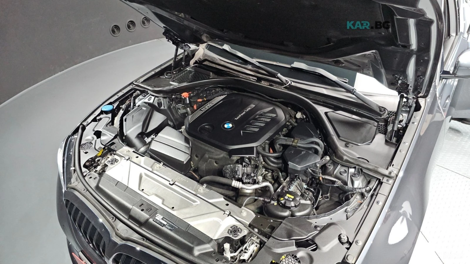 BMW 320 ПАМЕТ* КАМЕРА* HEADUP* ПАНО* 4 ПОДГРЕВА, снимка 6 - Автомобили и джипове - 55791300