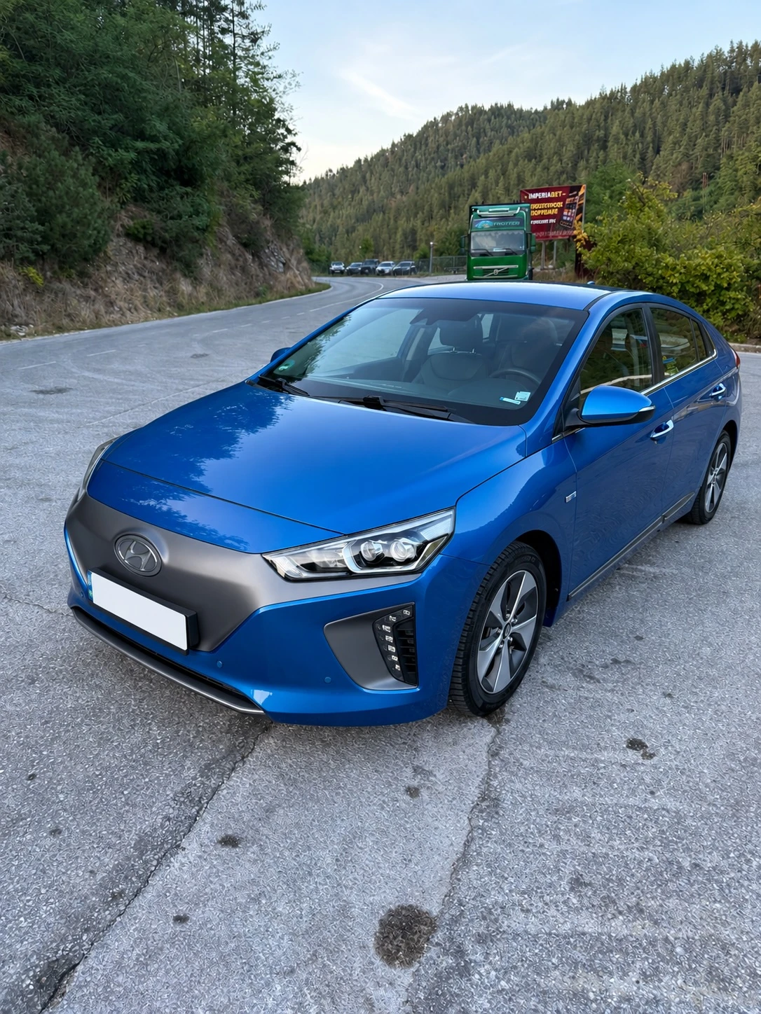 Hyundai Ioniq Premium, снимка 2 - Автомобили и джипове - 56155586