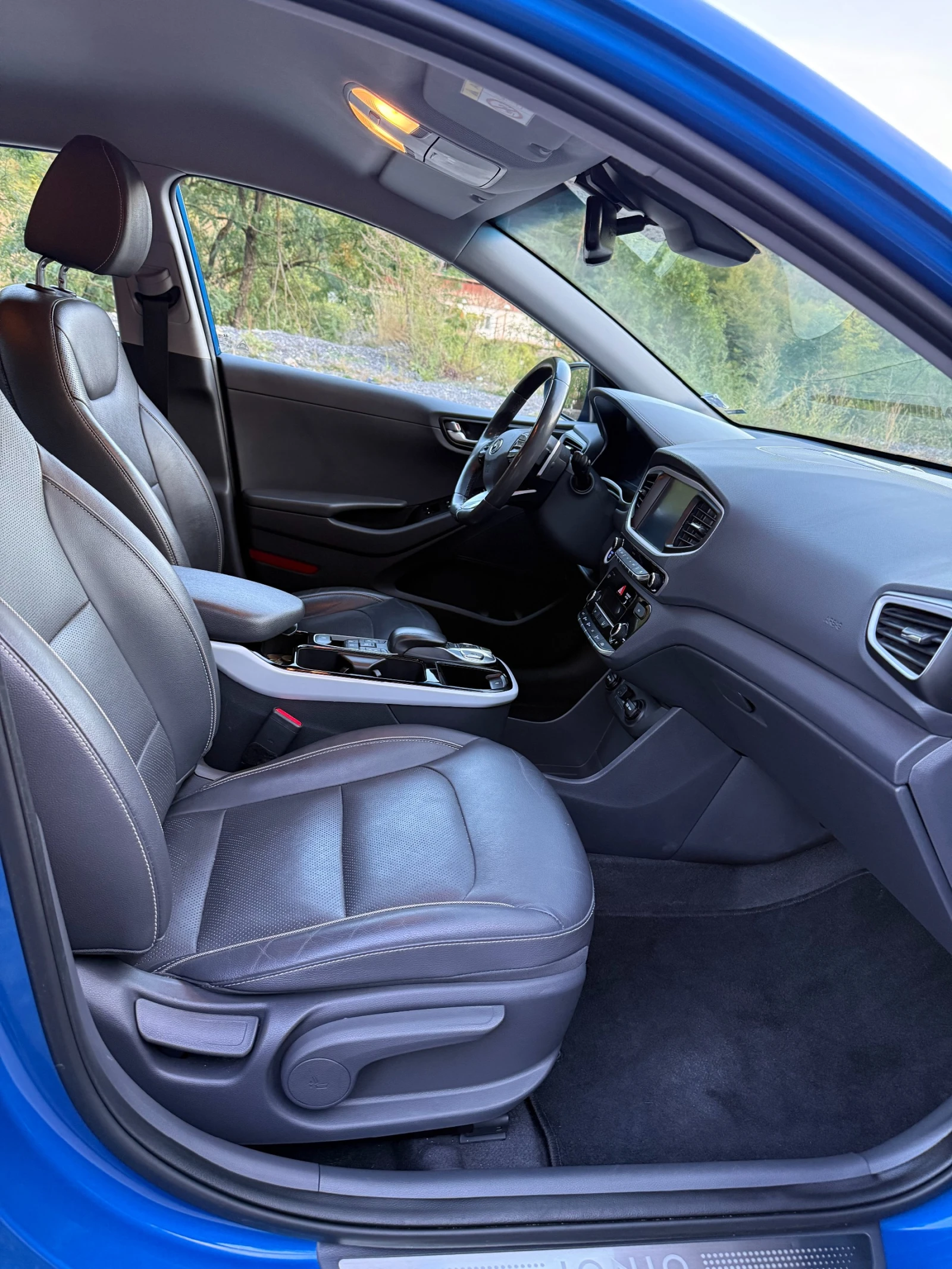 Hyundai Ioniq Premium, снимка 10 - Автомобили и джипове - 56155586