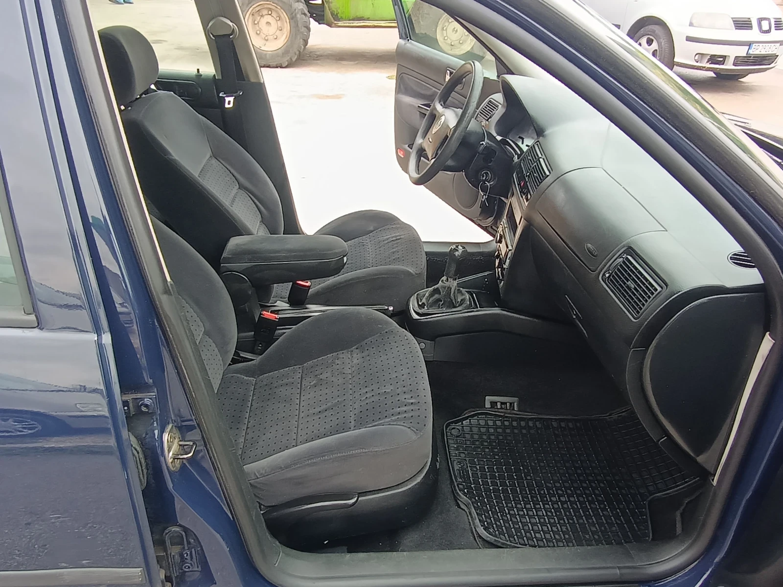 VW Golf 1.9 TDI 90 k.s, снимка 10 - Автомобили и джипове - 56354026