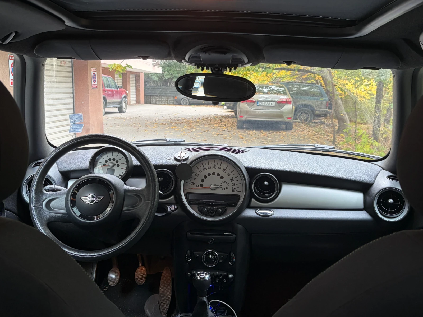 Mini One, снимка 2 - Автомобили и джипове - 56451492