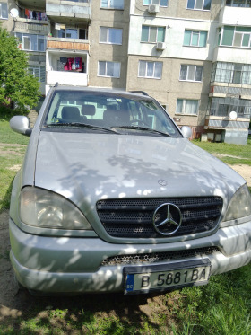 Mercedes-Benz ML 270, снимка 2 - Автомобили и джипове - 45568892