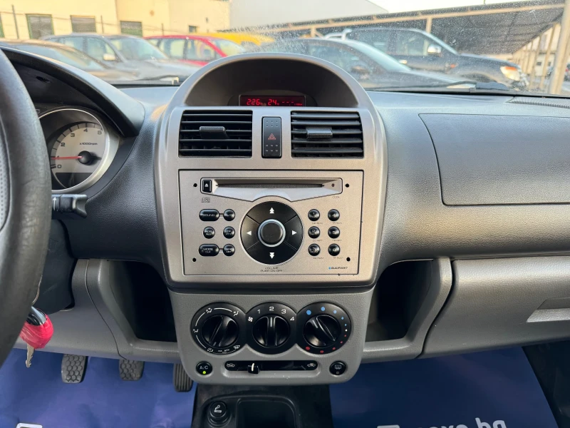 Suzuki Ignis 1.3 GL / 4WD, снимка 8 - Автомобили и джипове - 47764280