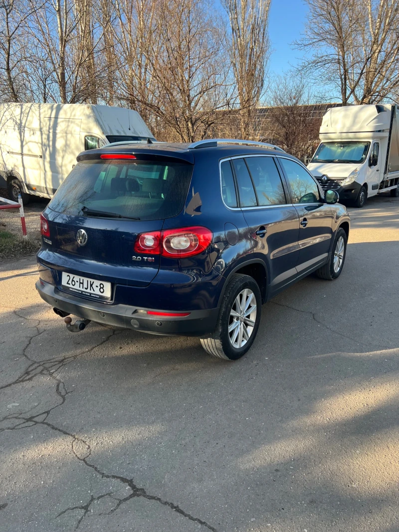 VW Tiguan 2.0 4x4, снимка 3 - Автомобили и джипове - 53167642