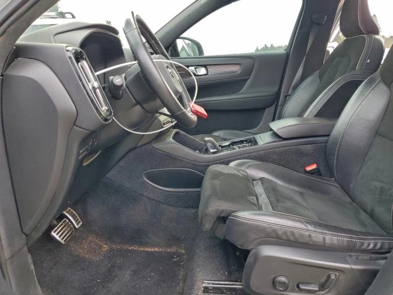 Volvo XC40 T5 R-DESIGN, снимка 7 - Автомобили и джипове - 53273331