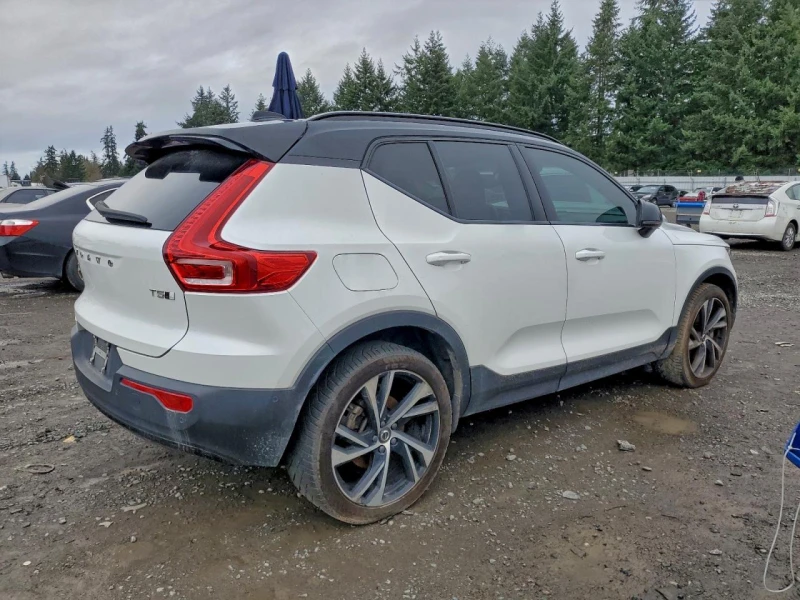Volvo XC40 T5 R-DESIGN, снимка 3 - Автомобили и джипове - 53273331