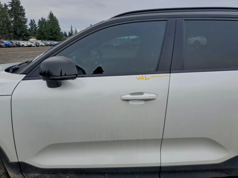 Volvo XC40 T5 R-DESIGN, снимка 13 - Автомобили и джипове - 53273331