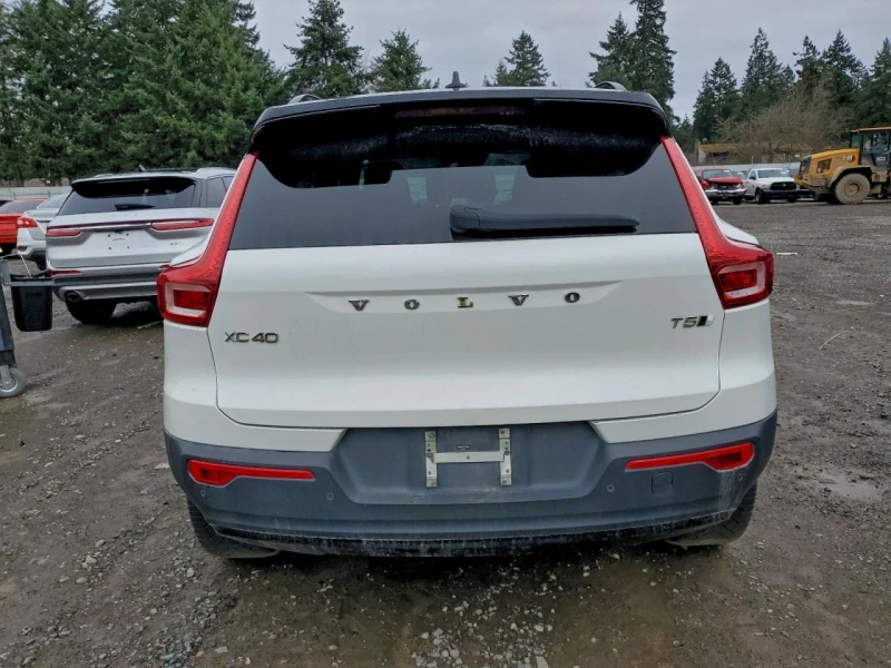 Volvo XC40 T5 R-DESIGN, снимка 6 - Автомобили и джипове - 53273331