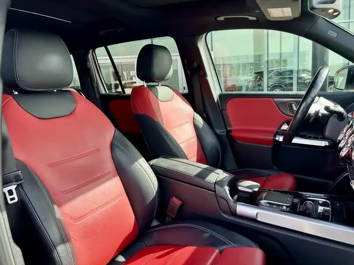 Mercedes-Benz GLB 250/4MATIC/AMG LINE/CARBON/PANO | Mobile.bg   15