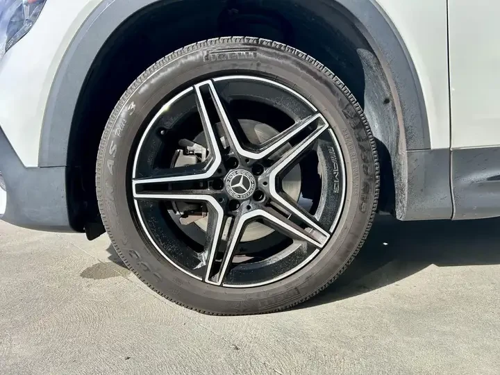 Mercedes-Benz GLB 250/4MATIC/AMG LINE/CARBON/PANO - изображение 10