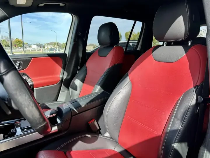 Mercedes-Benz GLB 250/4MATIC/AMG LINE/CARBON/PANO | Mobile.bg   11