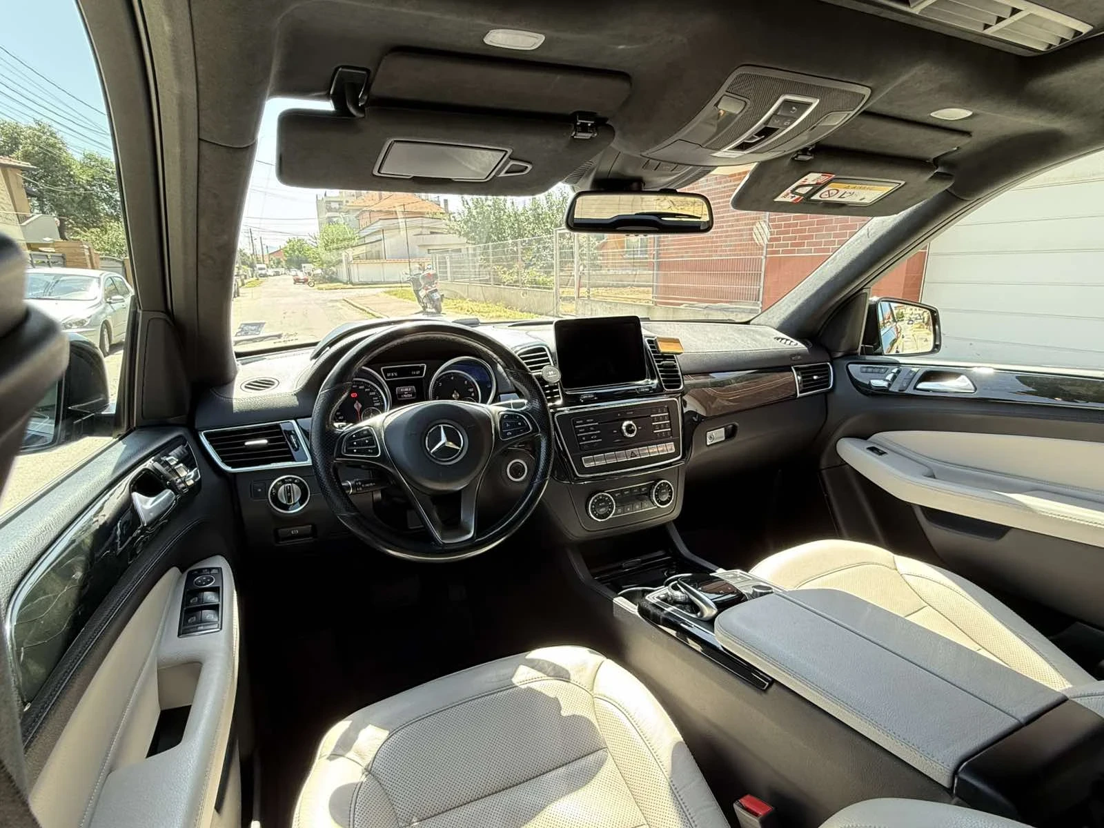 Mercedes-Benz GLE 350  - изображение 9