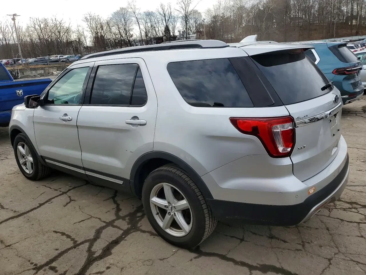 Ford Explorer XLT, снимка 4 - Автомобили и джипове - 54212200