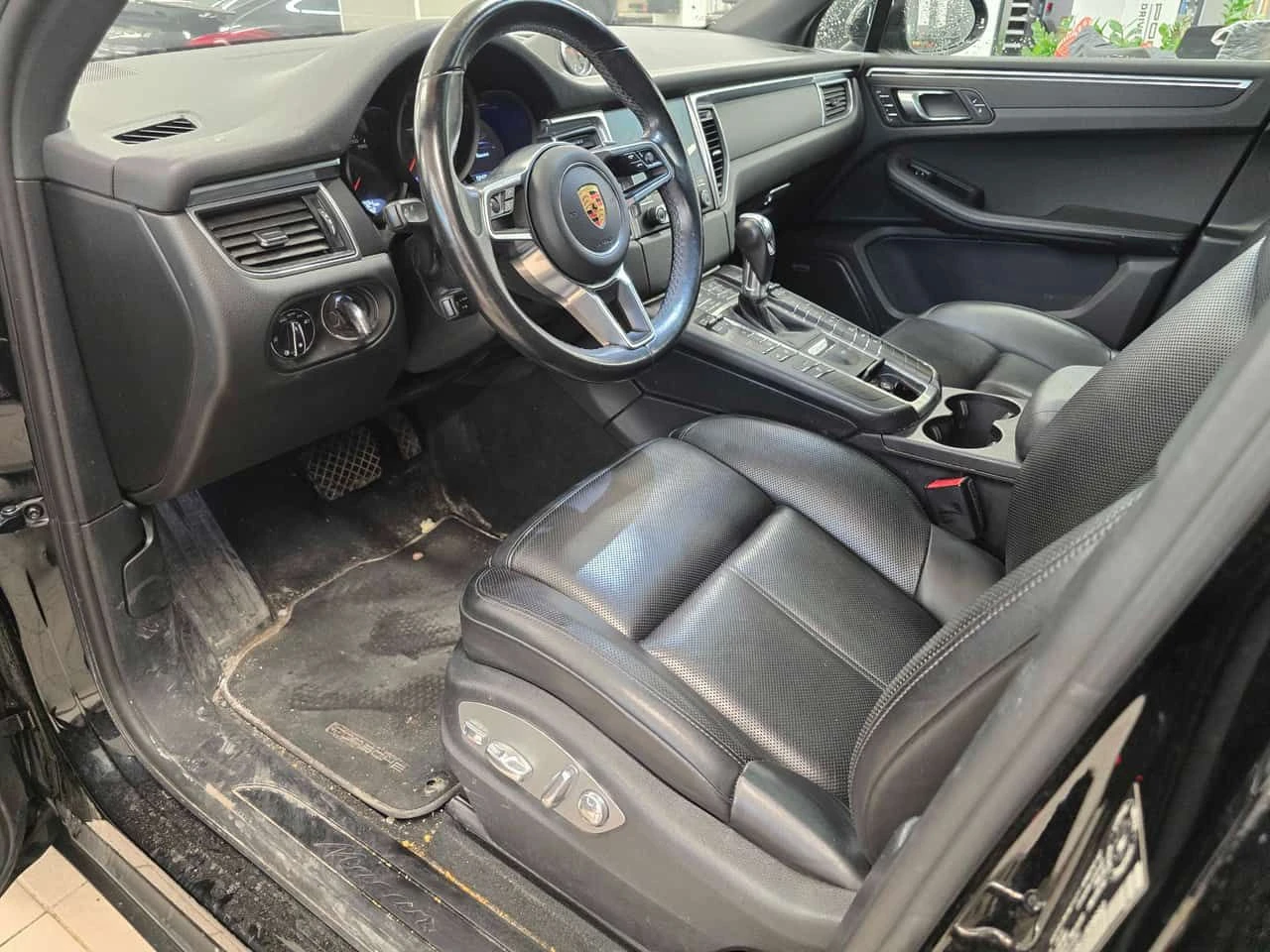 Porsche Macan * AWD * ОБДУХВАНЕ* BOSE* PANO* , снимка 5 - Автомобили и джипове - 54410842
